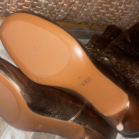 Boots - Picture 5 of 6